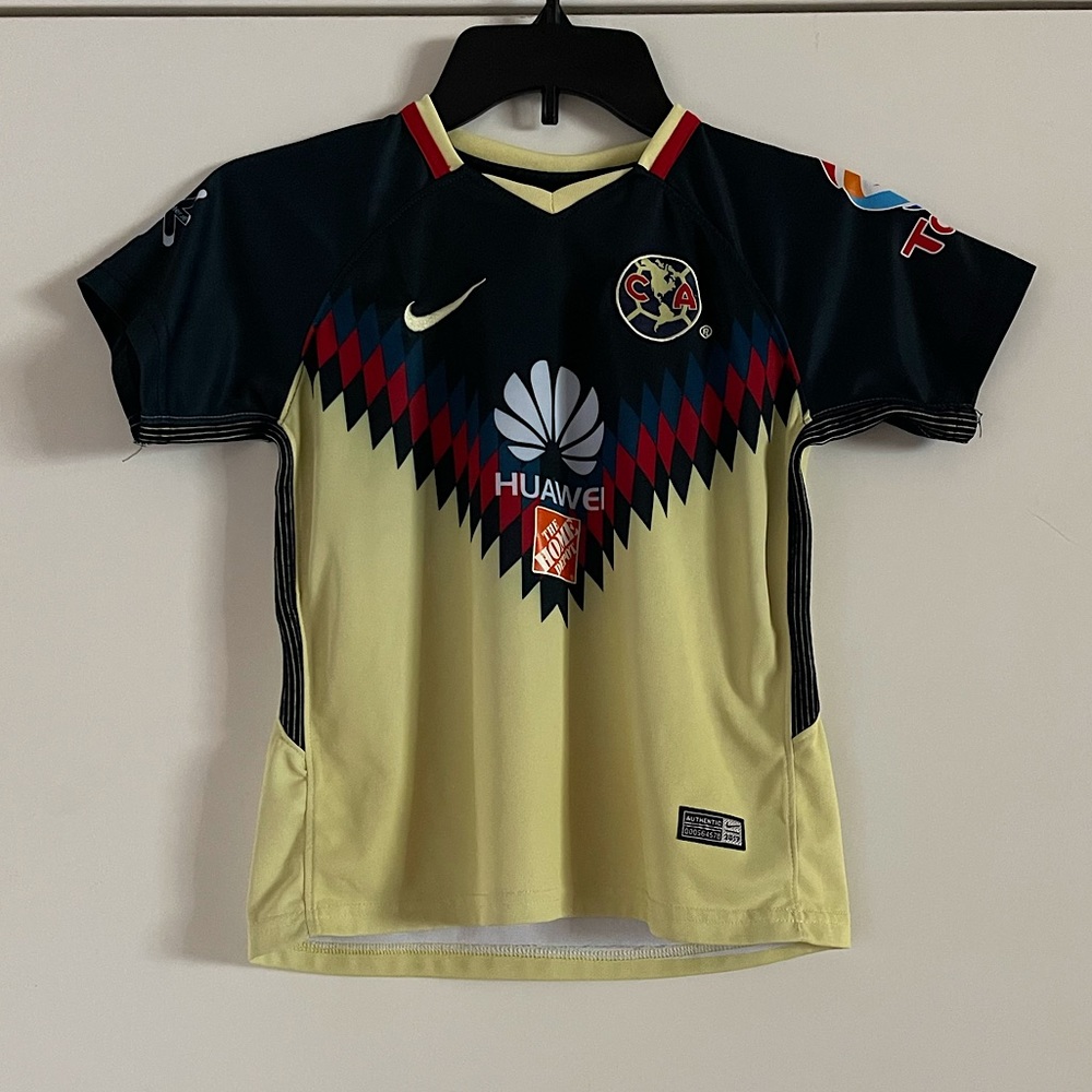 Authentic Nike Club America Outfit